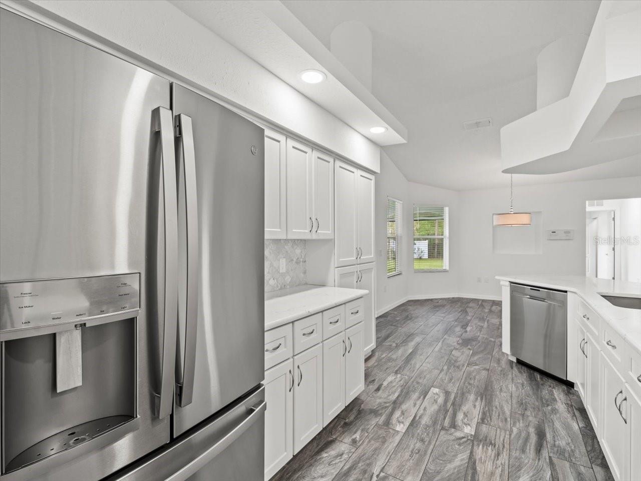 Image 28 of 70 For 15430 Oakcrest Circle