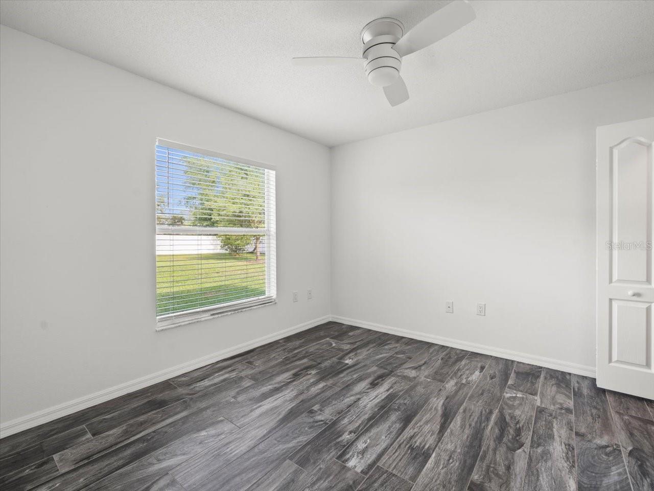 Image 41 of 70 For 15430 Oakcrest Circle