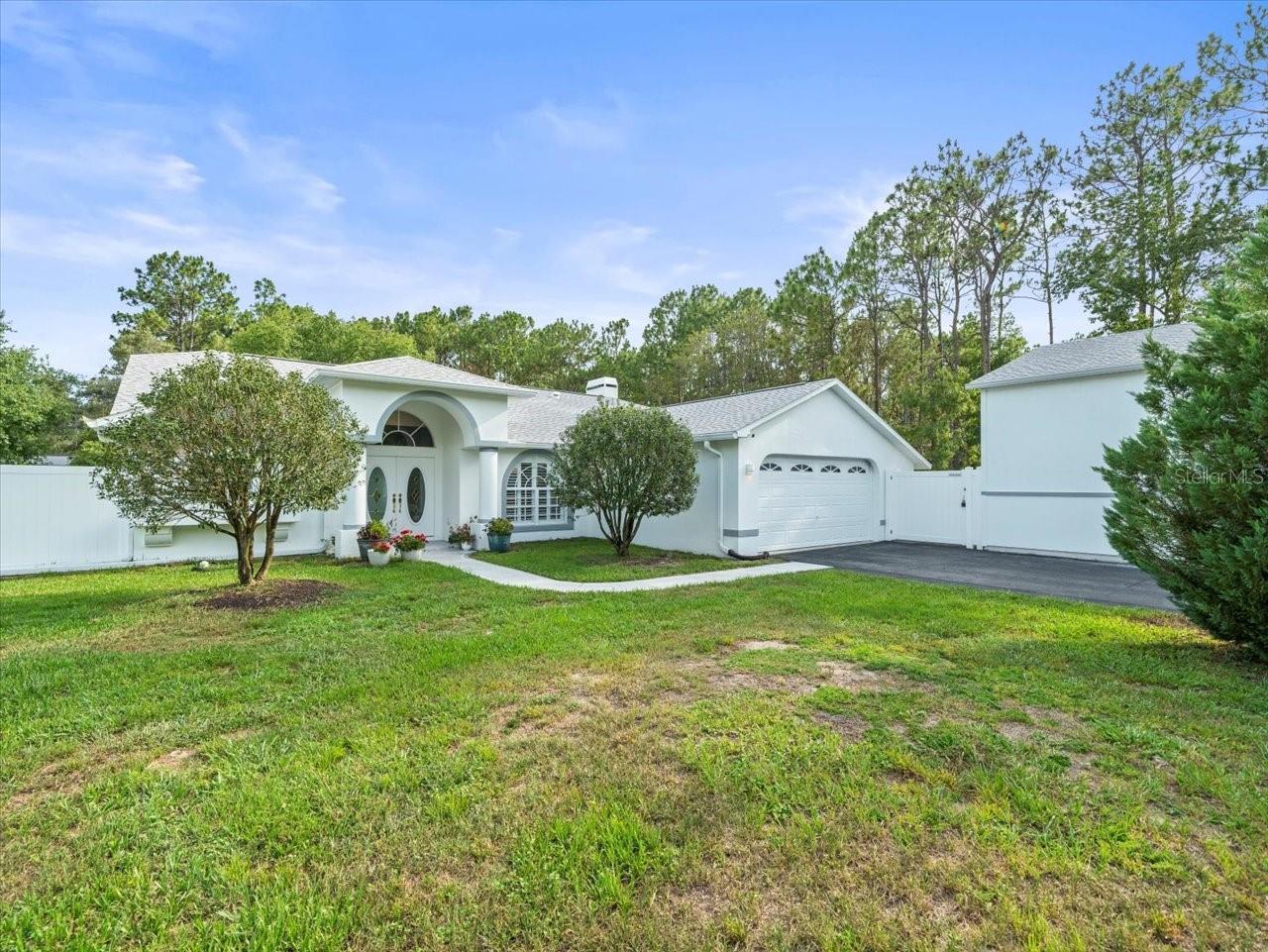 Image 7 of 70 For 15430 Oakcrest Circle