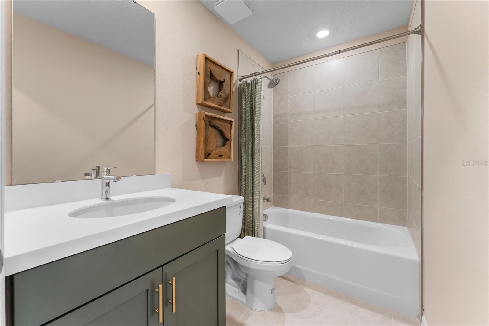Image 21 of 28 For 741 Mystic Gardens Drive