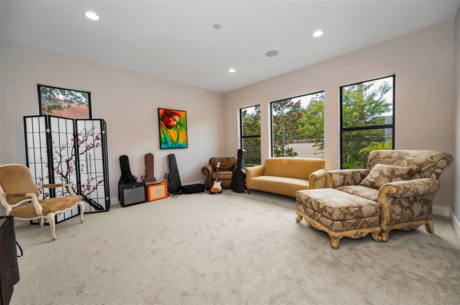 Image 32 of 97 For 9704 Milano Drive