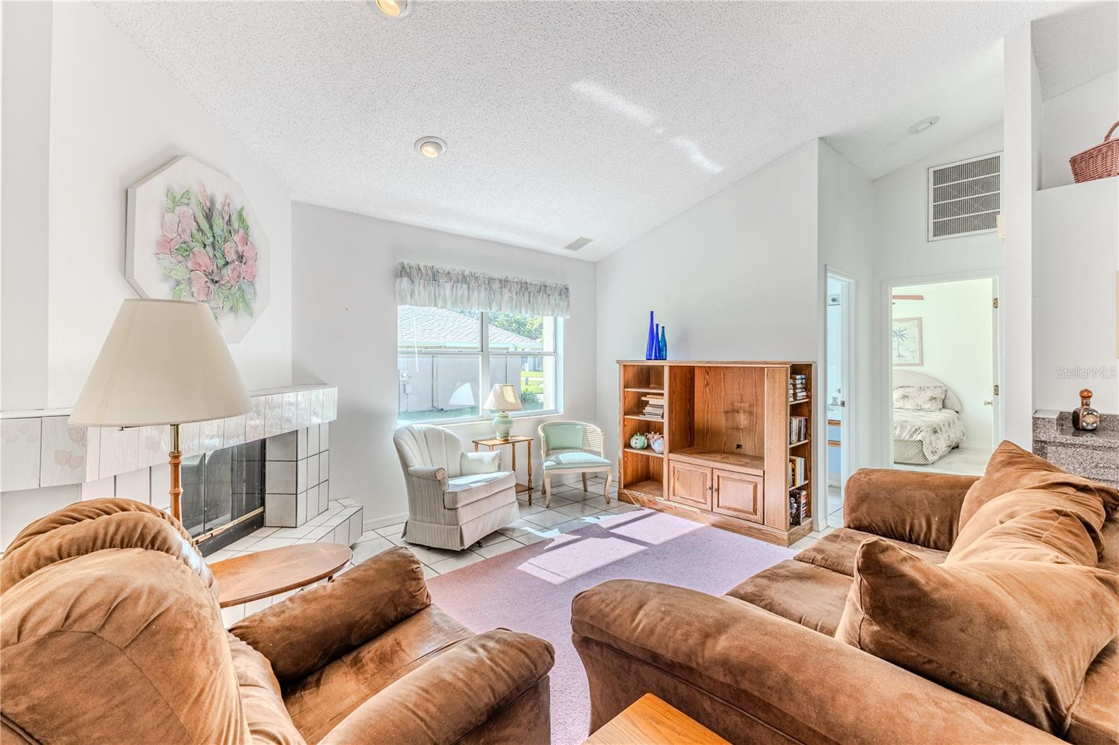 Image 14 of 53 For 10285 Rosetti Court