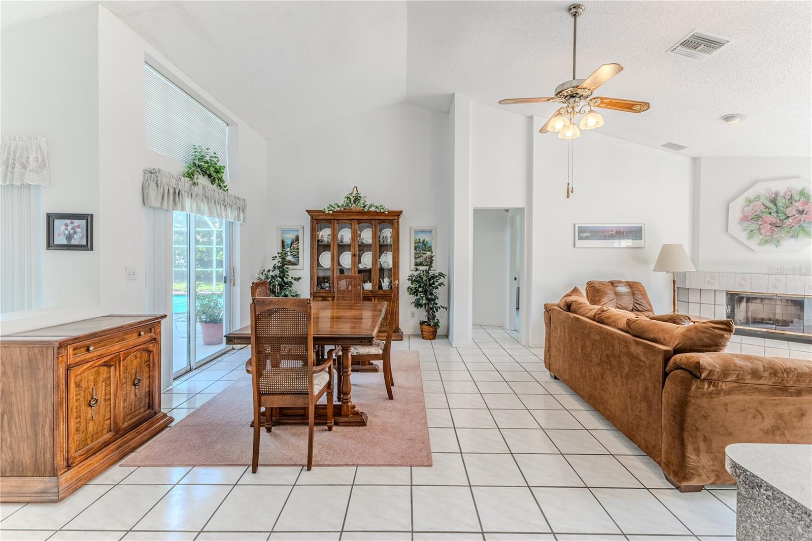Image 16 of 53 For 10285 Rosetti Court