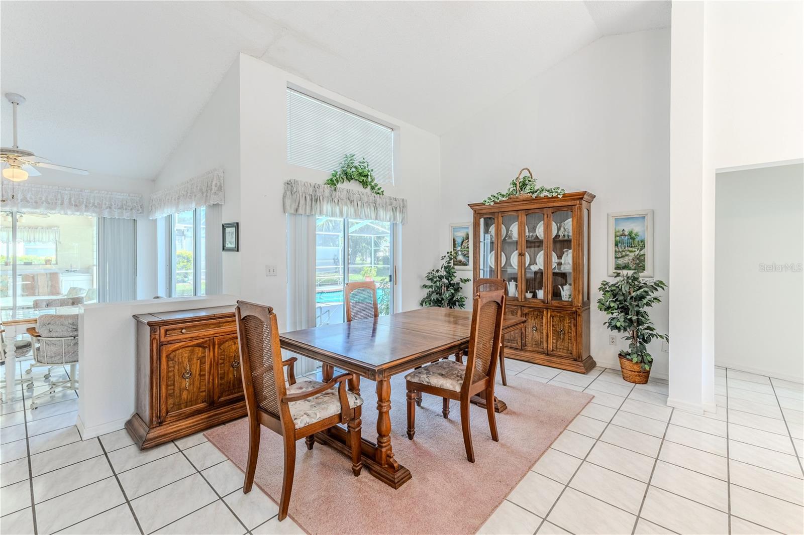 Image 17 of 53 For 10285 Rosetti Court