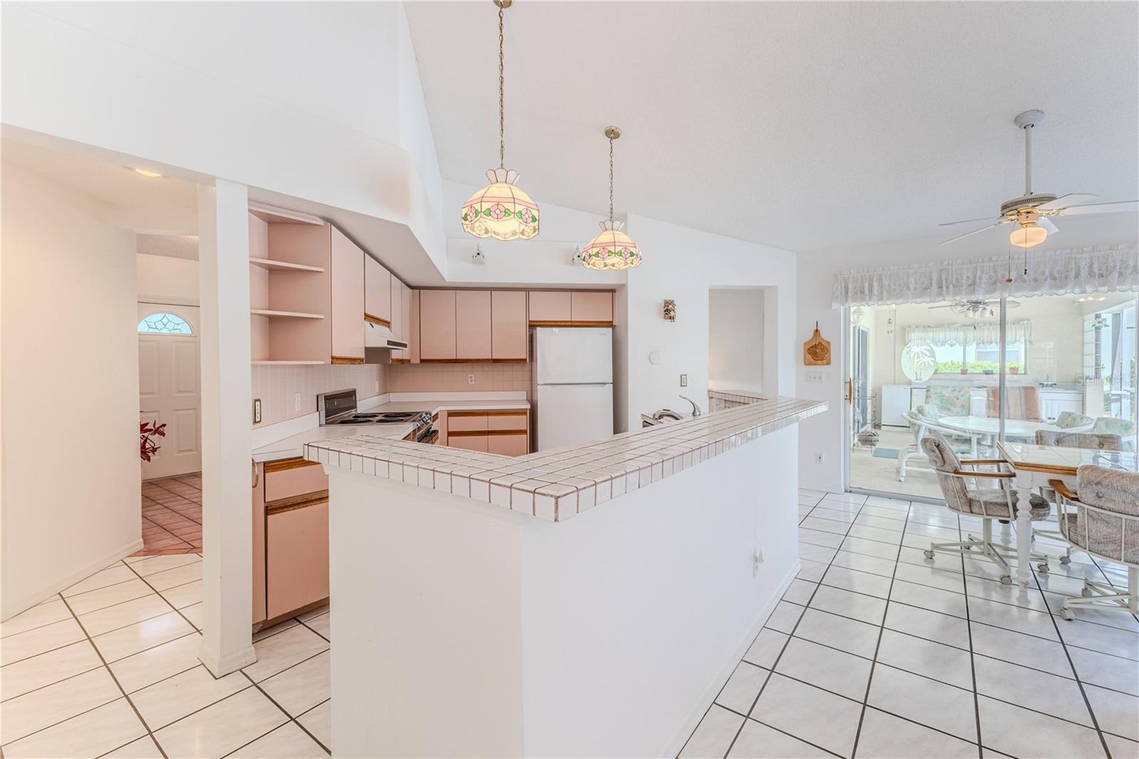 Image 18 of 53 For 10285 Rosetti Court