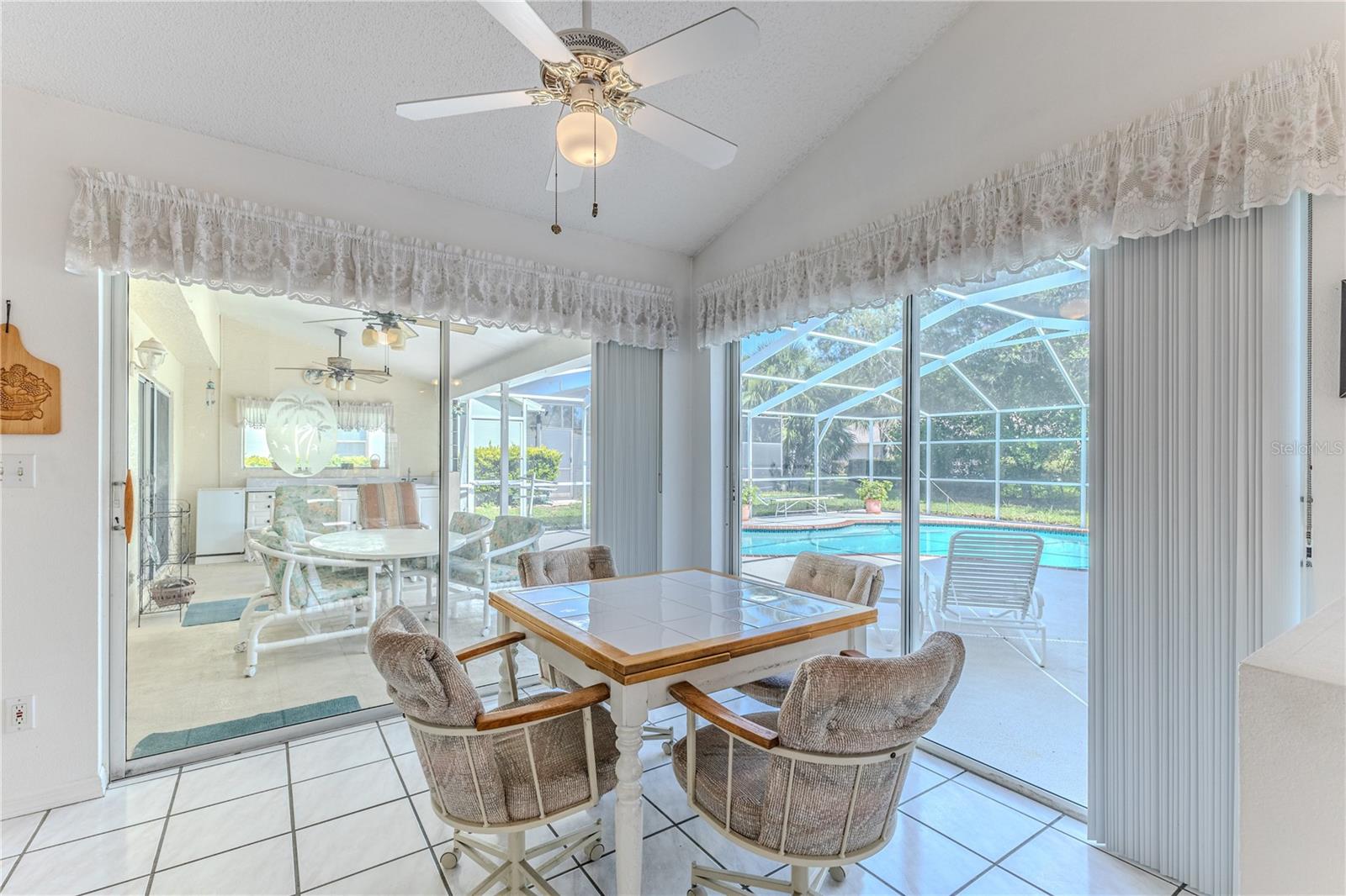 Image 25 of 53 For 10285 Rosetti Court