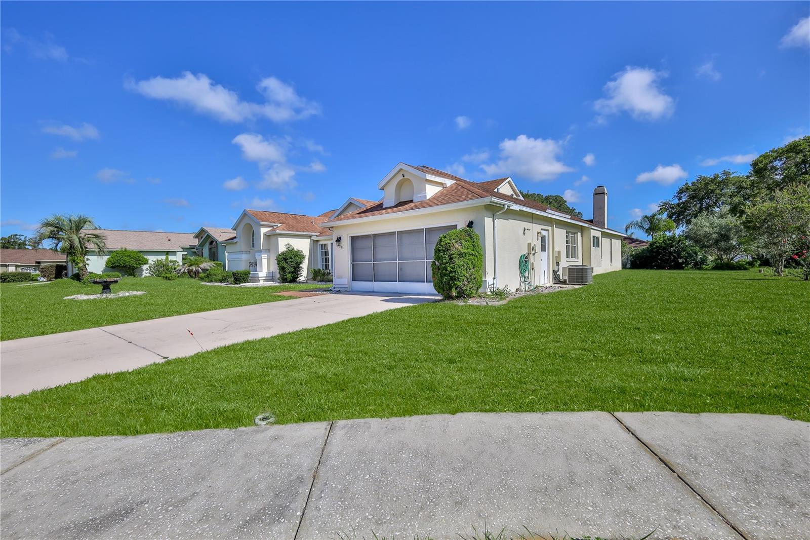Image 5 of 53 For 10285 Rosetti Court