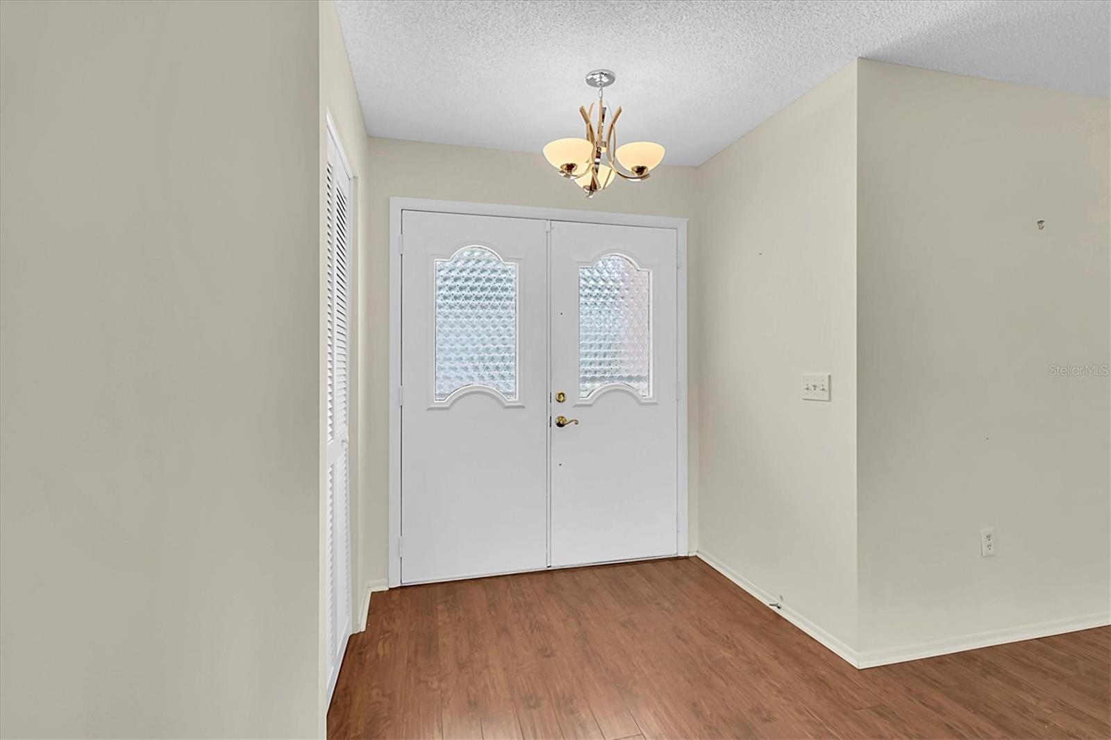 Image 5 of 60 For 9433 Stonewall Lane