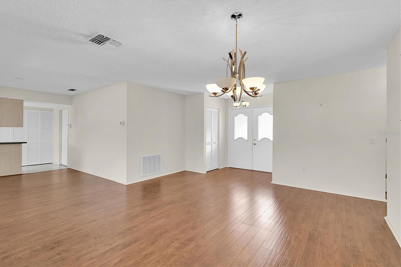 Image 6 of 60 For 9433 Stonewall Lane