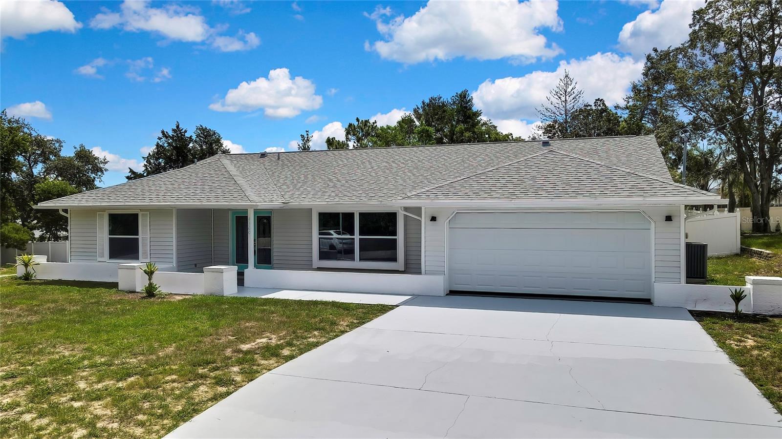 Listing photo id 0 for 4360 Talco Avenue