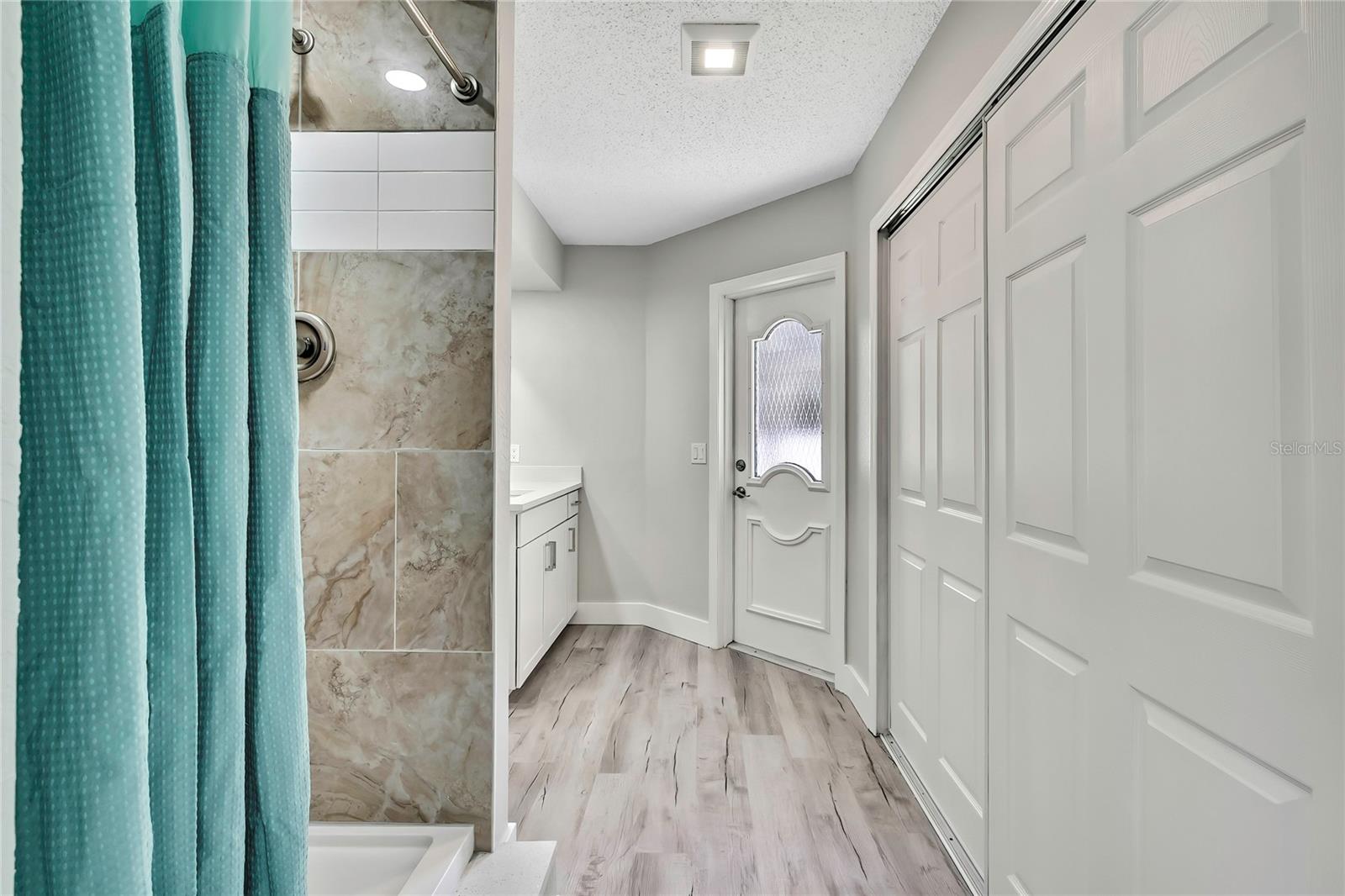 Listing photo id 24 for 4360 Talco Avenue