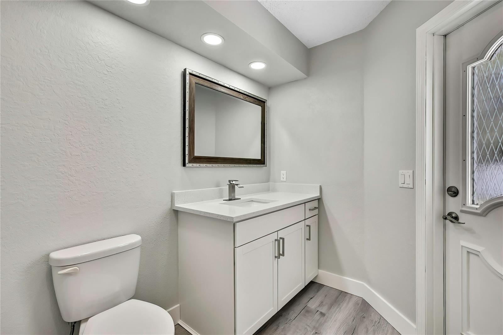 Listing photo id 27 for 4360 Talco Avenue