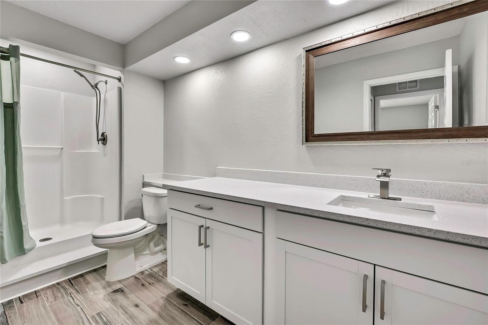 Listing photo id 30 for 4360 Talco Avenue