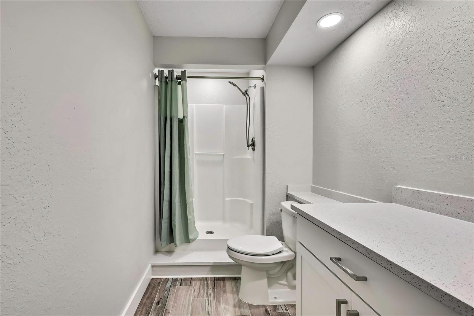 Listing photo id 31 for 4360 Talco Avenue