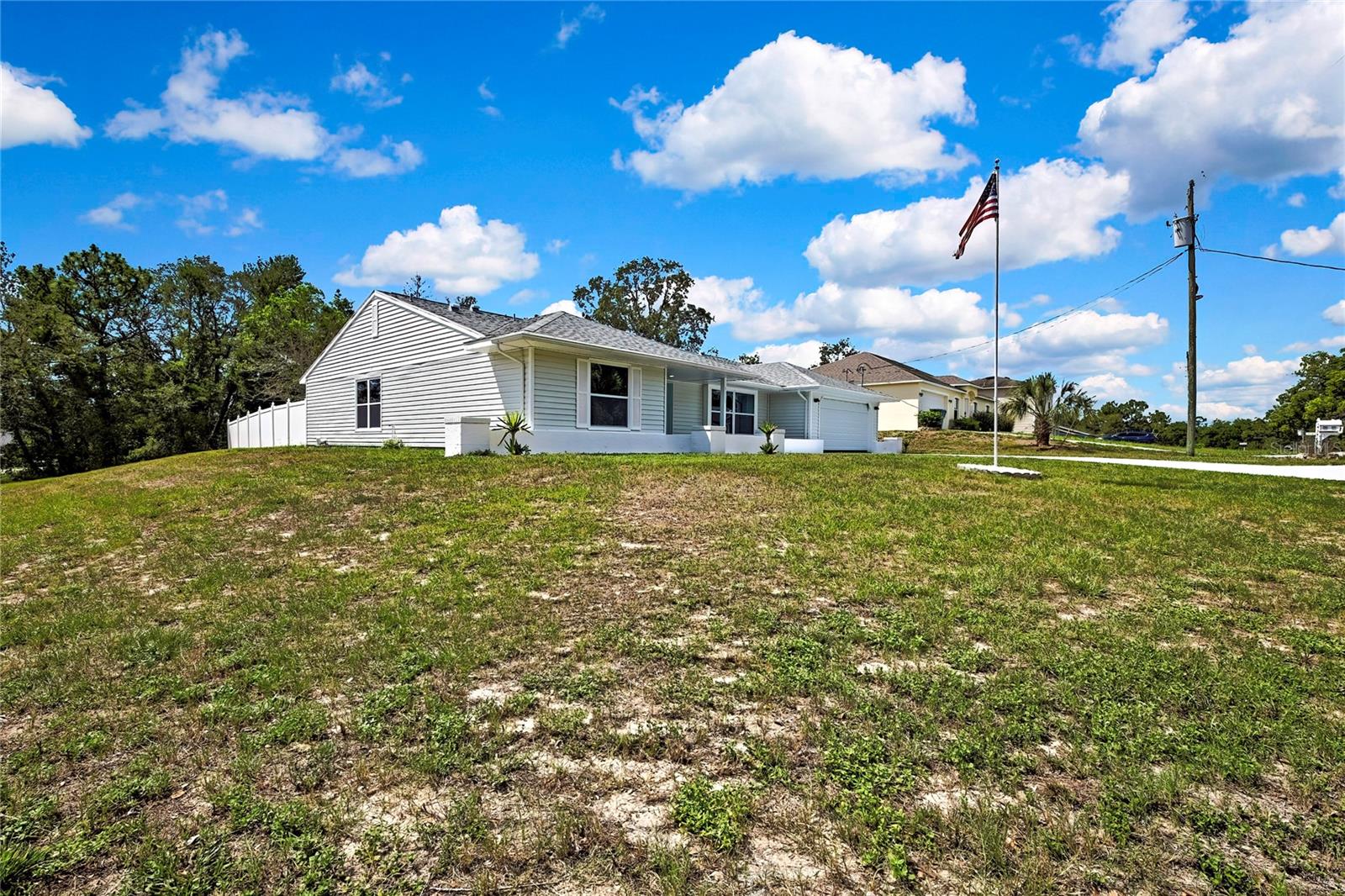 Listing photo id 2 for 4360 Talco Avenue