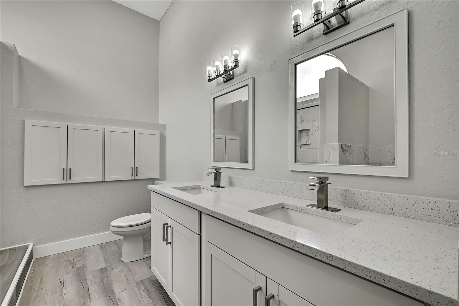 Listing photo id 38 for 4360 Talco Avenue