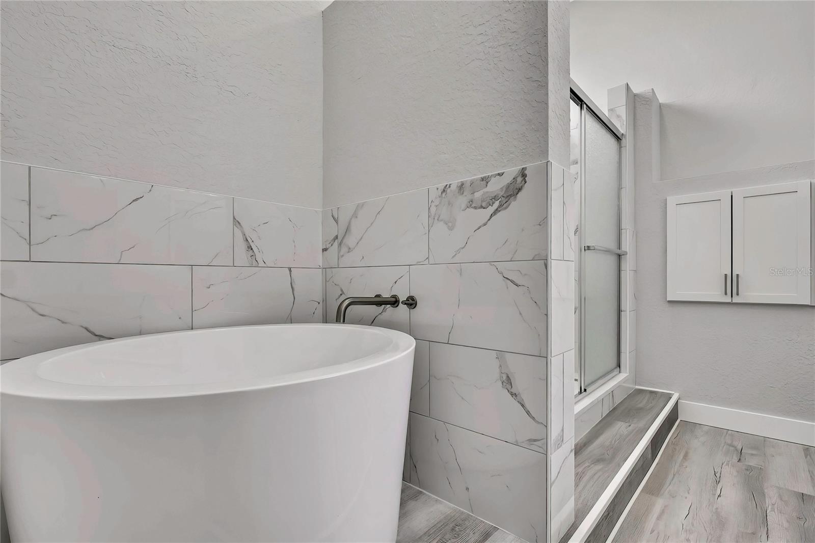 Listing photo id 39 for 4360 Talco Avenue