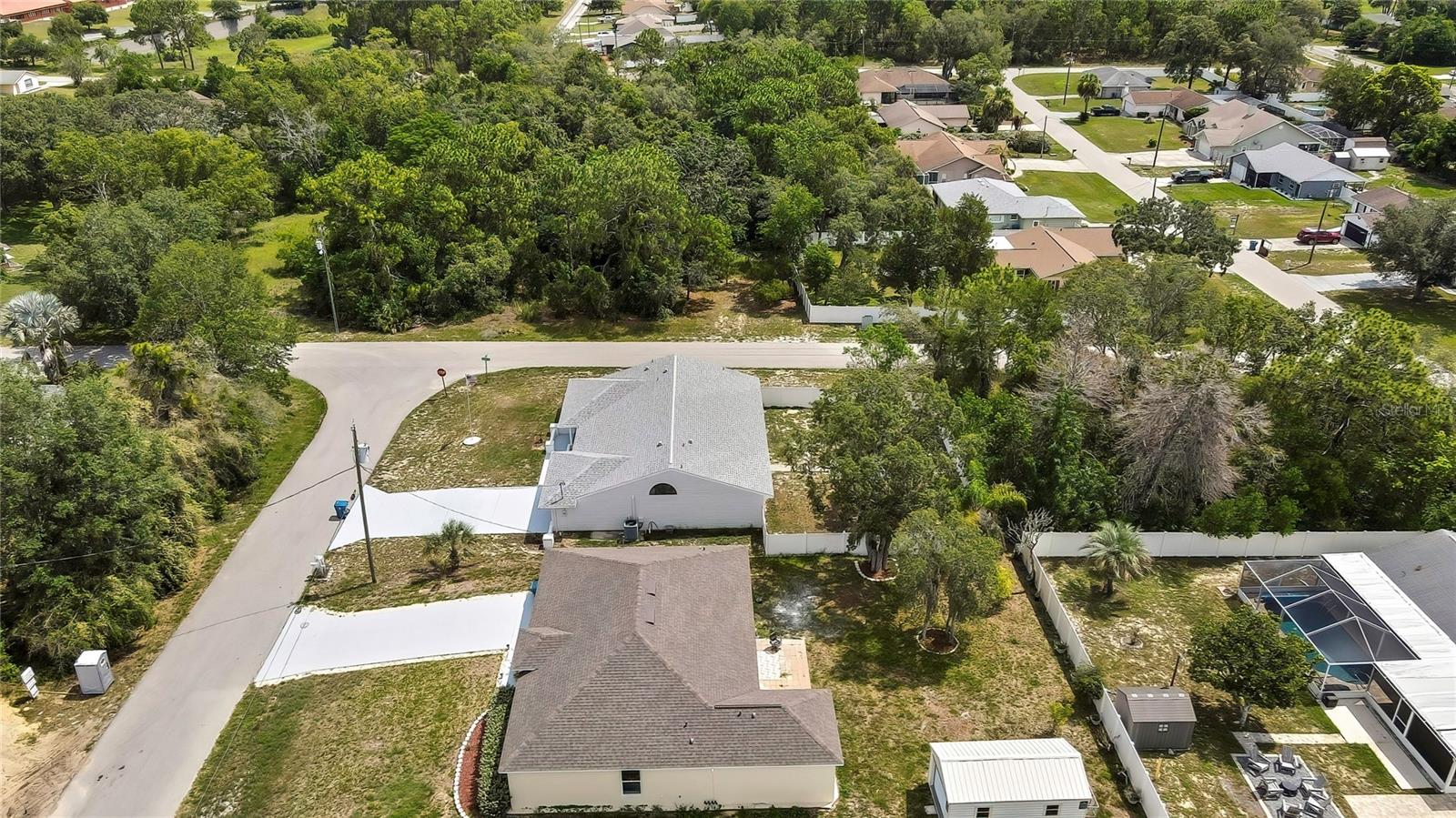 Listing photo id 55 for 4360 Talco Avenue