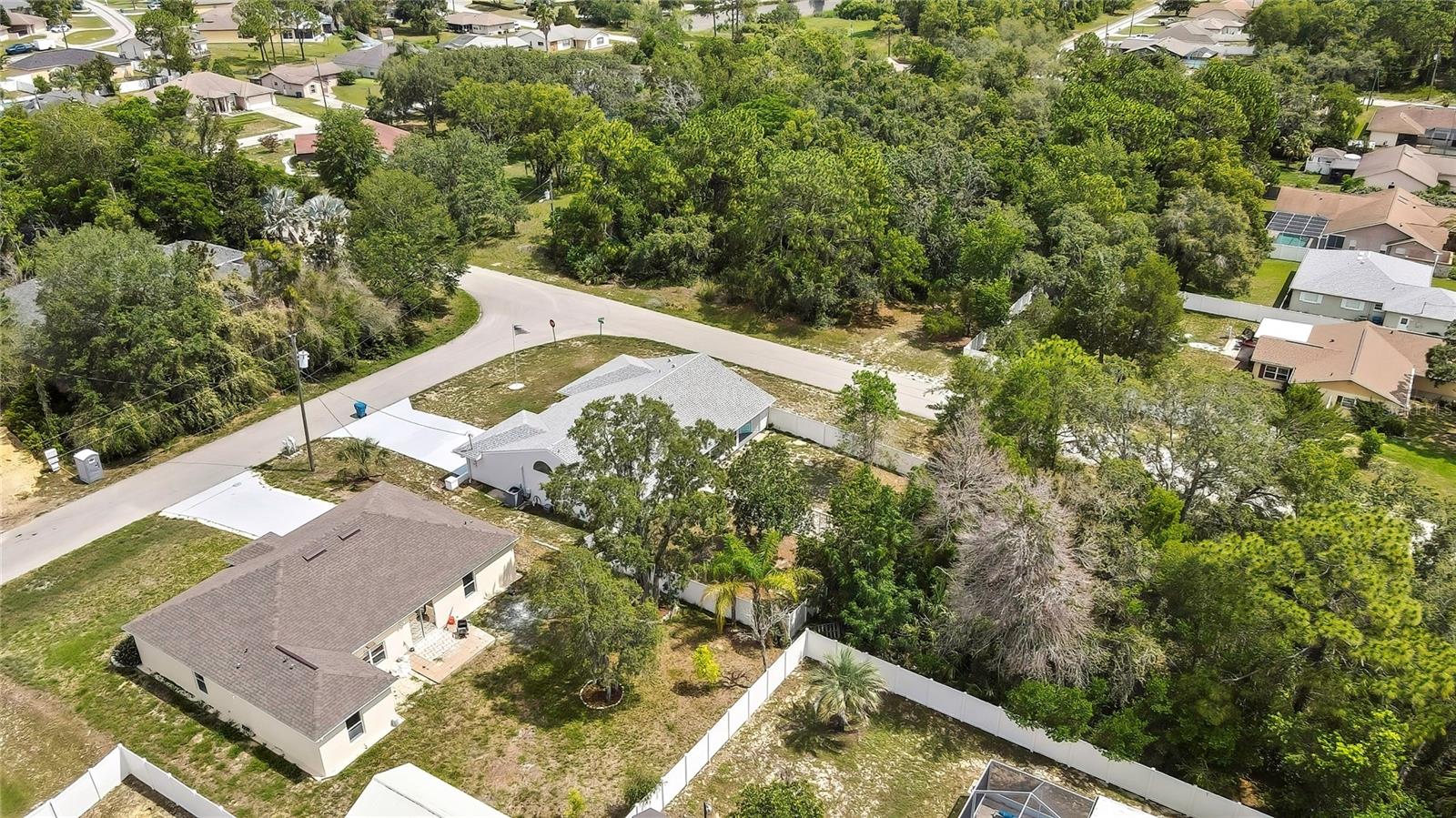 Listing photo id 56 for 4360 Talco Avenue