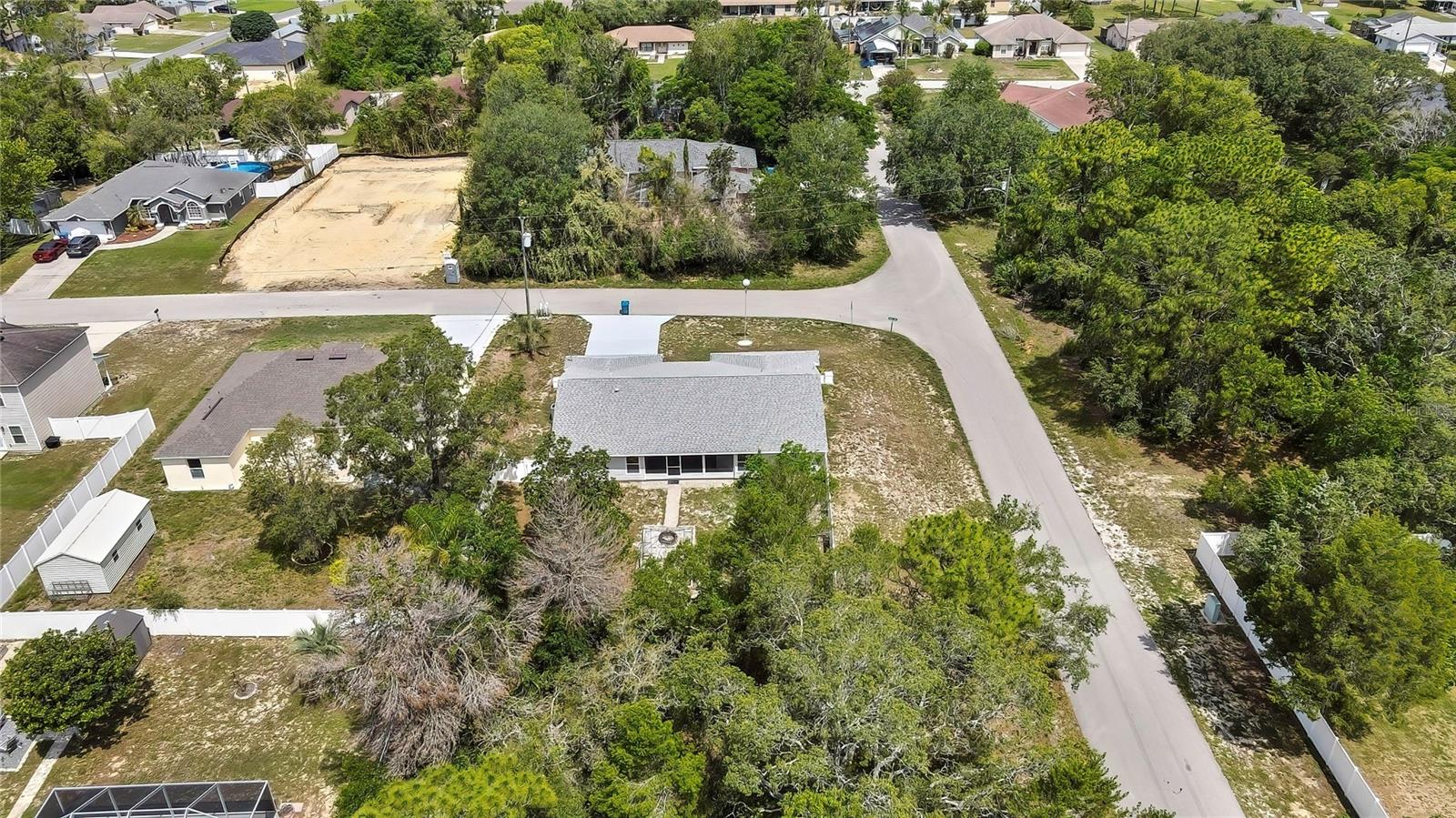 Listing photo id 57 for 4360 Talco Avenue