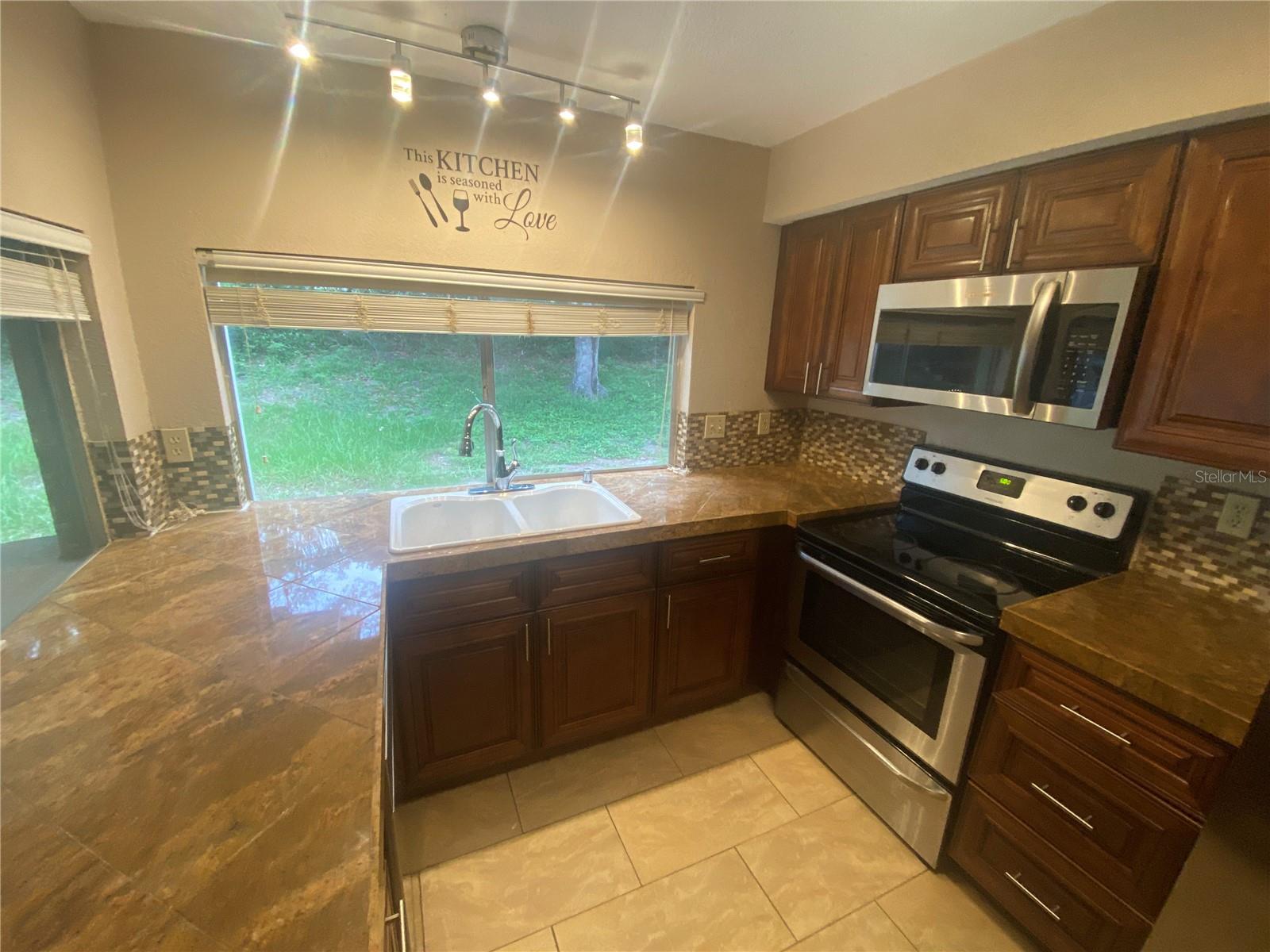 Image 2 of 39 For 1392 Piper Road
