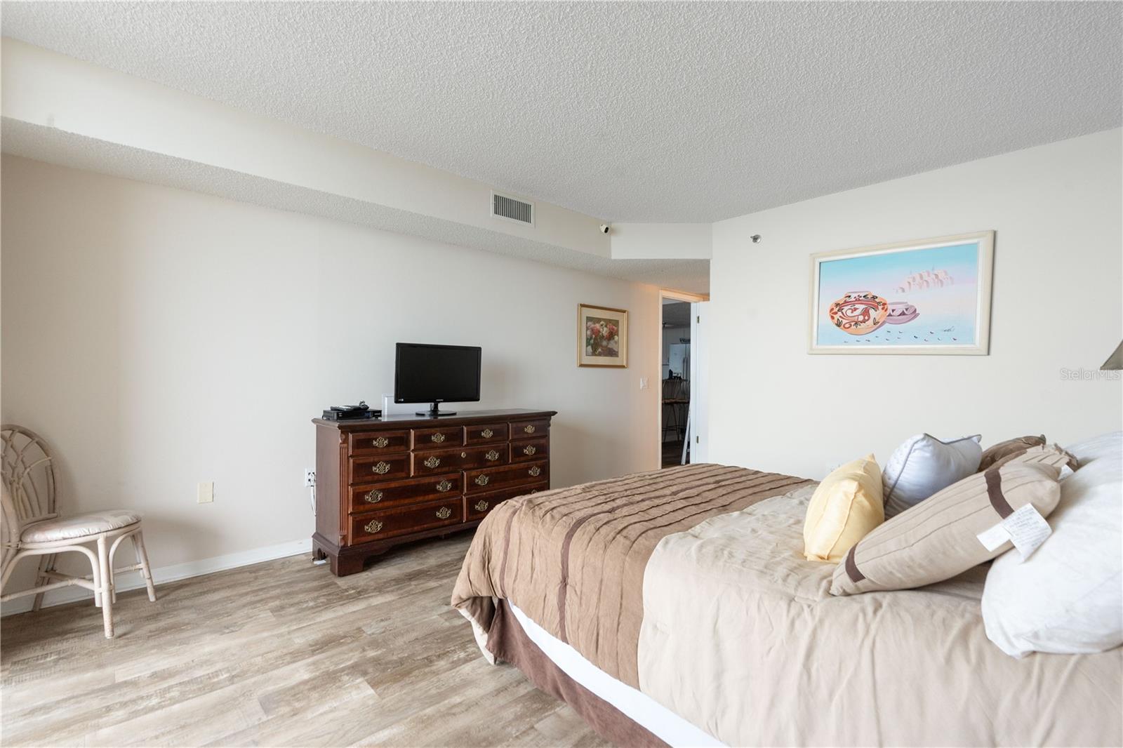 Image 10 of 37 For 6035 Sea Ranch Drive 410