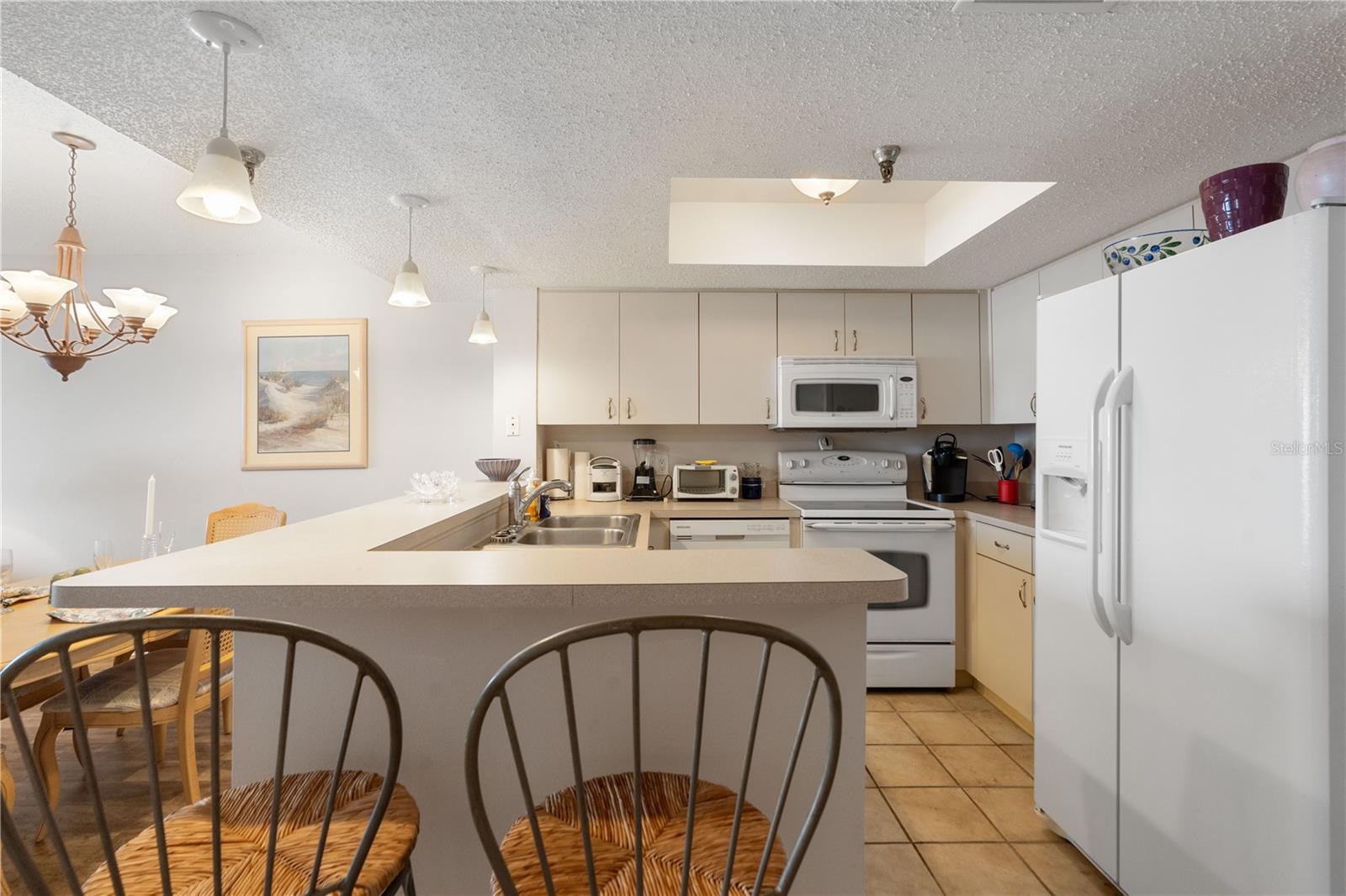 Image 6 of 37 For 6035 Sea Ranch Drive 410