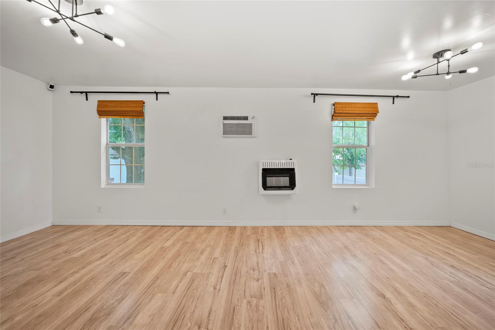 Image 12 of 22 For 4622 Paloverde Drive