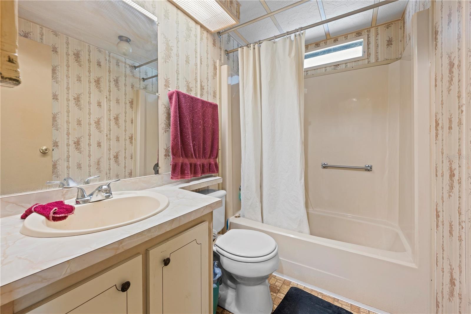 Image 16 of 26 For 7373 Fall Street