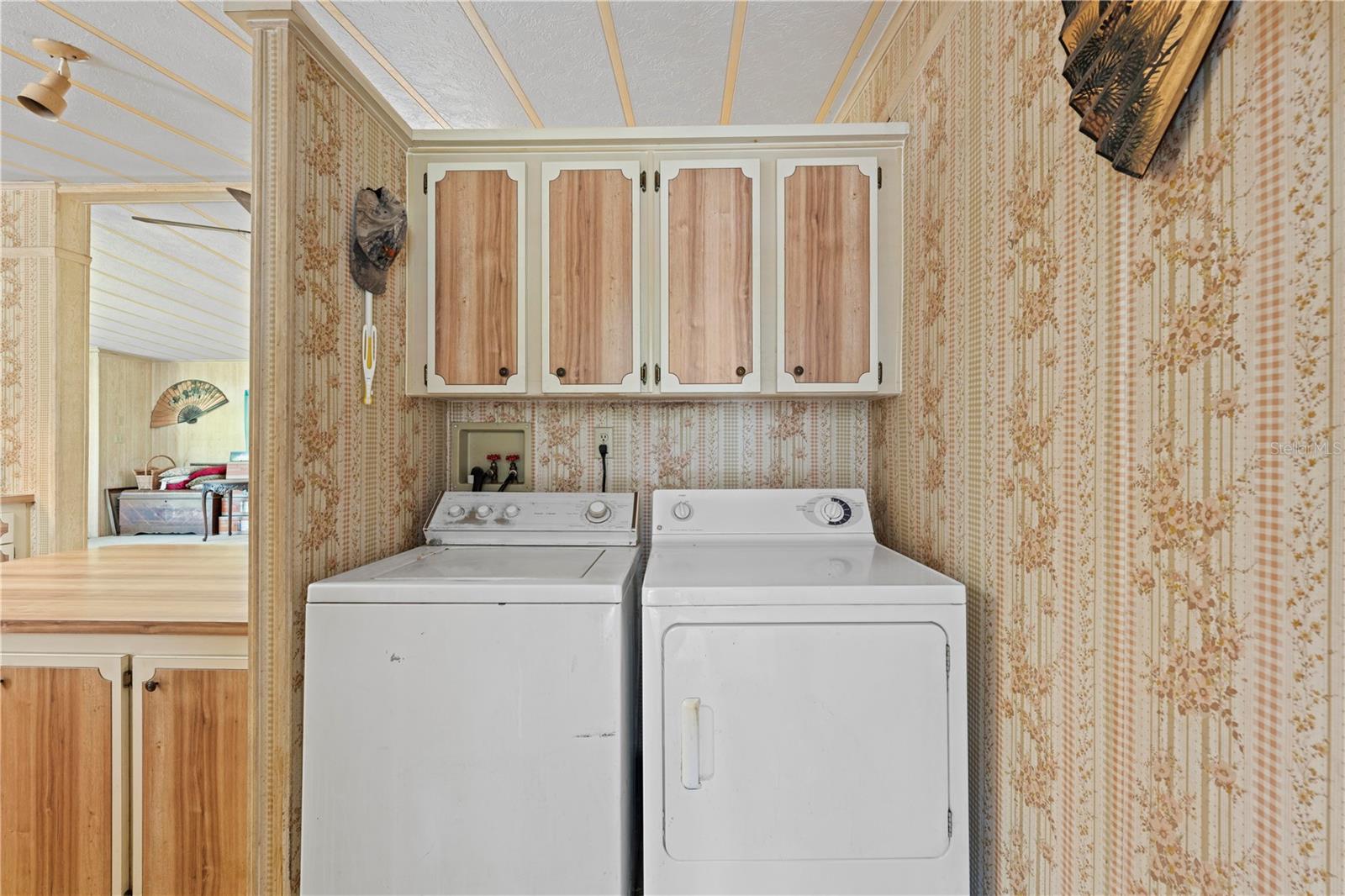 Image 17 of 26 For 7373 Fall Street