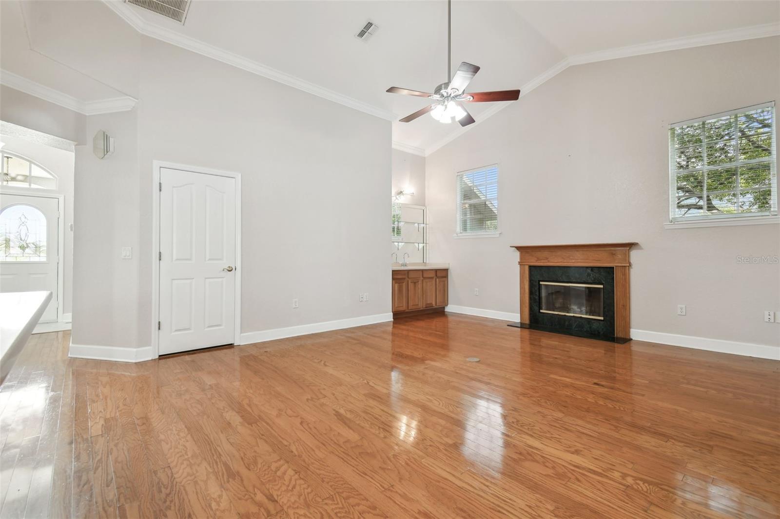 Image 12 of 35 For 2519 Shipston Avenue