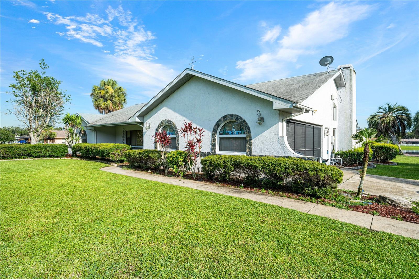 Image 17 of 48 For 8522 Cranes Roost Drive