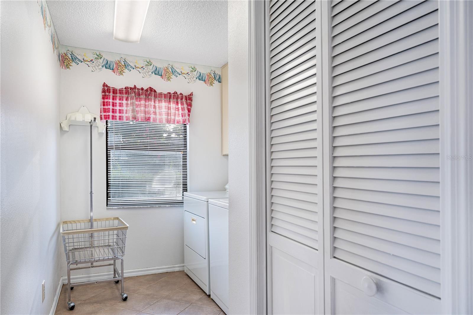 Image 41 of 48 For 8522 Cranes Roost Drive