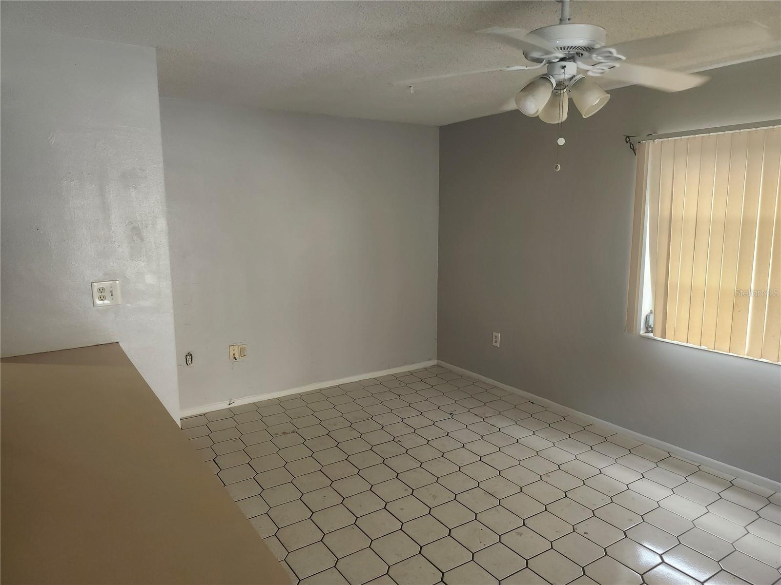Image 4 of 27 For 7338 Foxbloom Drive