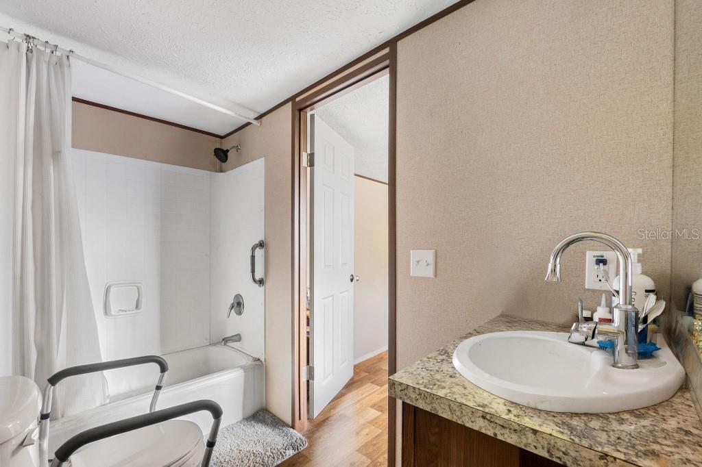 Image 11 of 32 For 14300 Beverly Drive