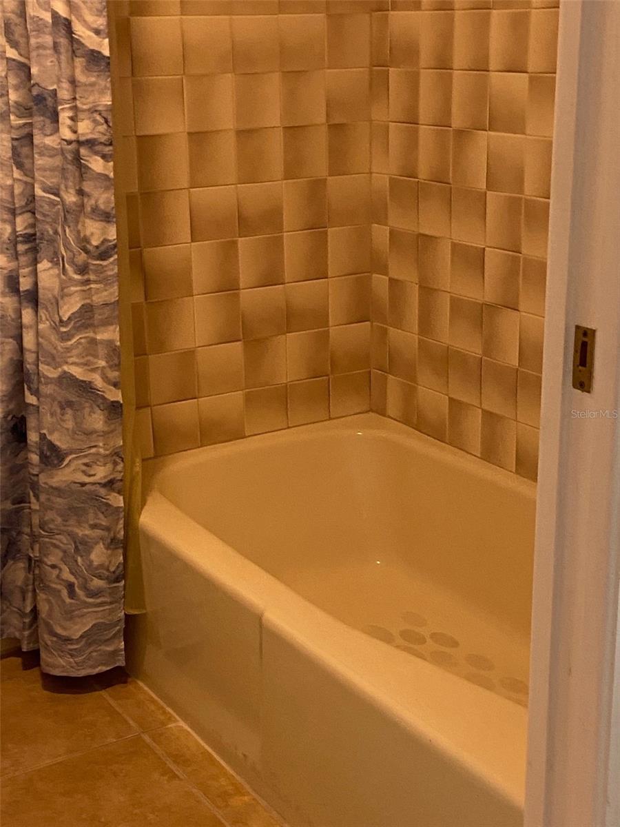 Image 16 of 28 For 8251 Brent Street 927