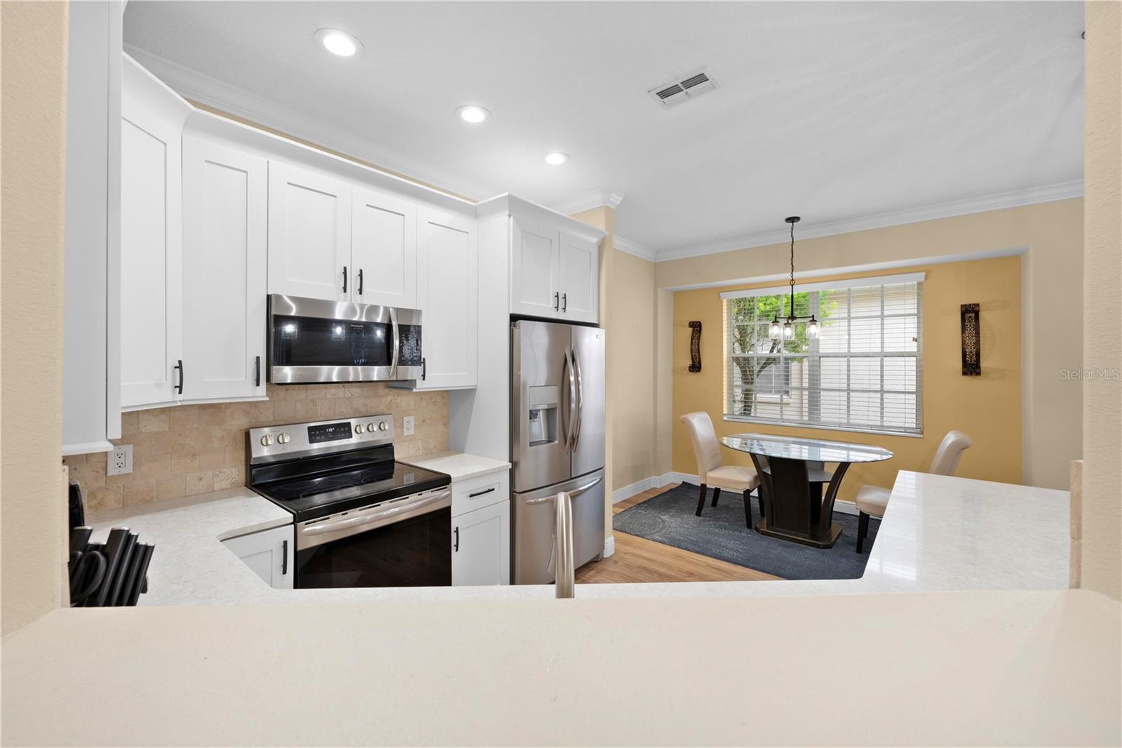 Listing photo id 16 for 15004 Middle Fairway Drive