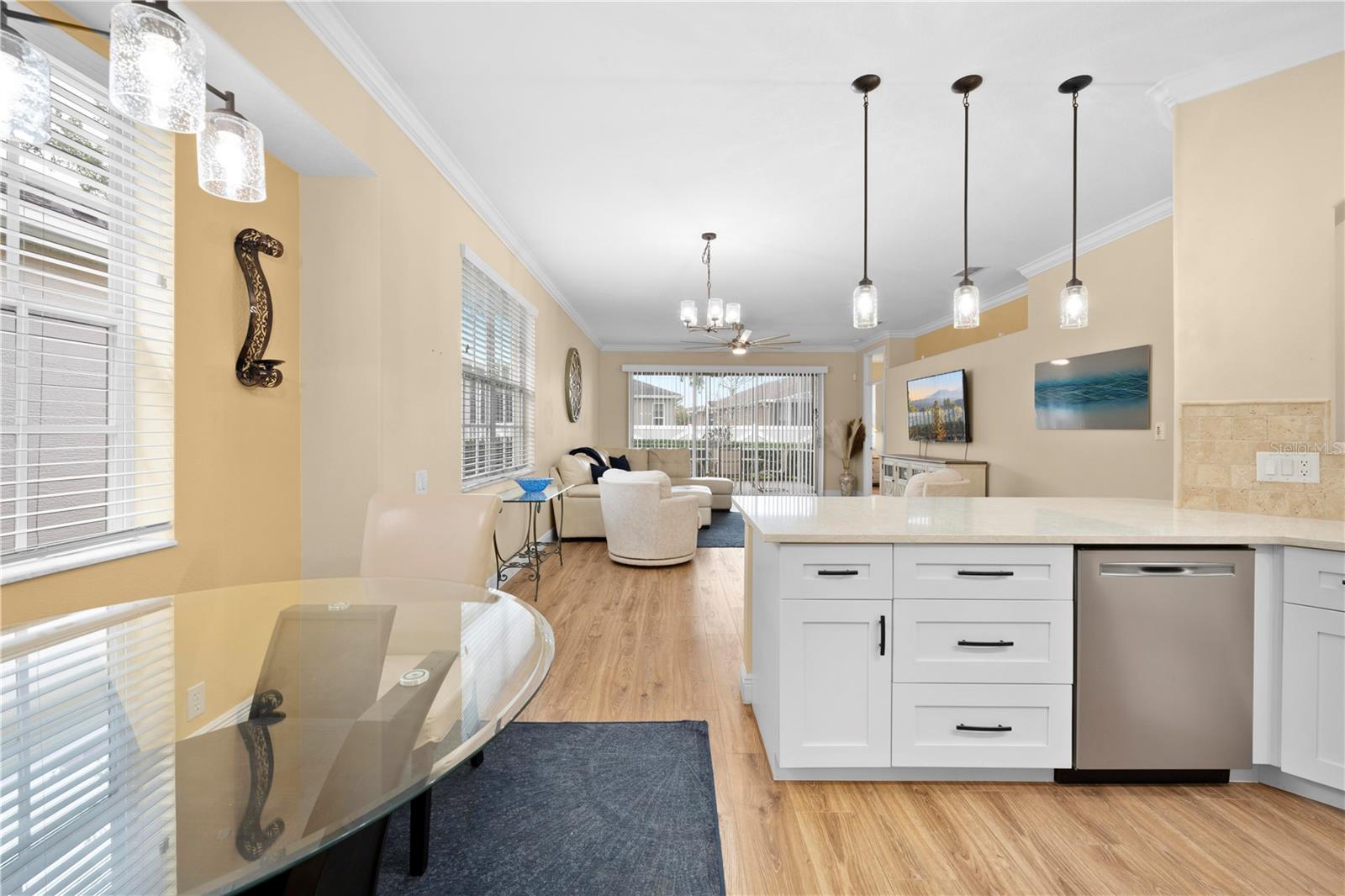 Listing photo id 18 for 15004 Middle Fairway Drive