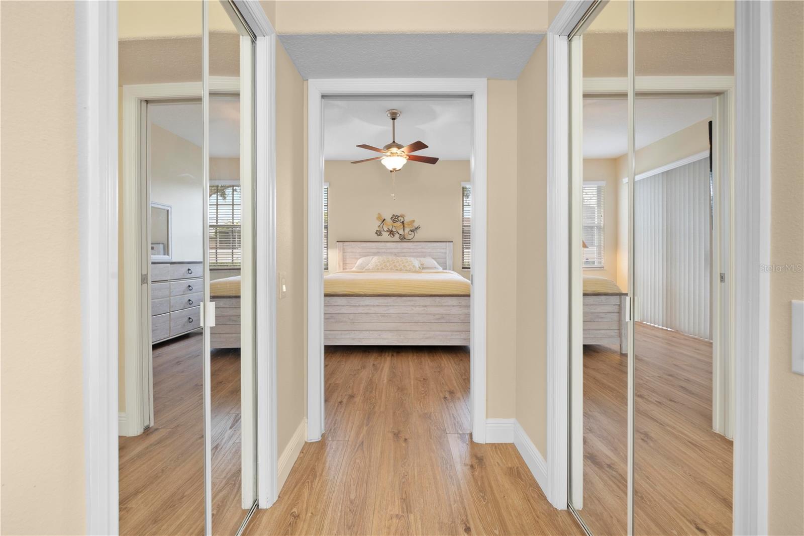 Listing photo id 26 for 15004 Middle Fairway Drive