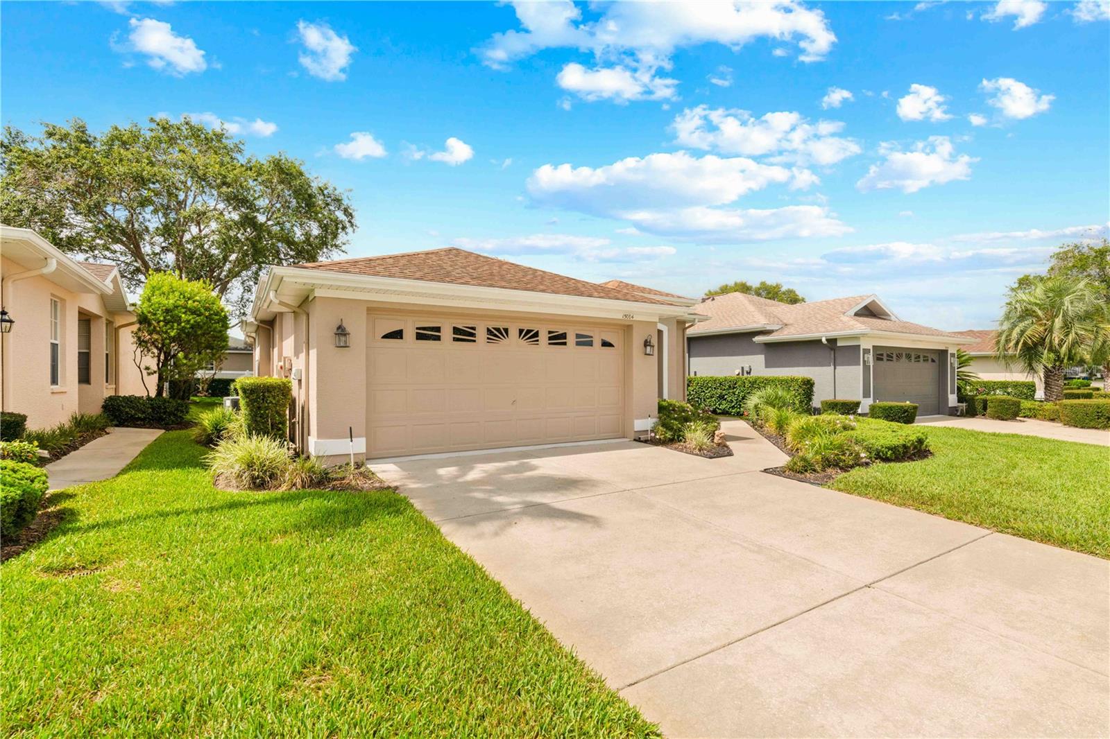 Listing photo id 44 for 15004 Middle Fairway Drive