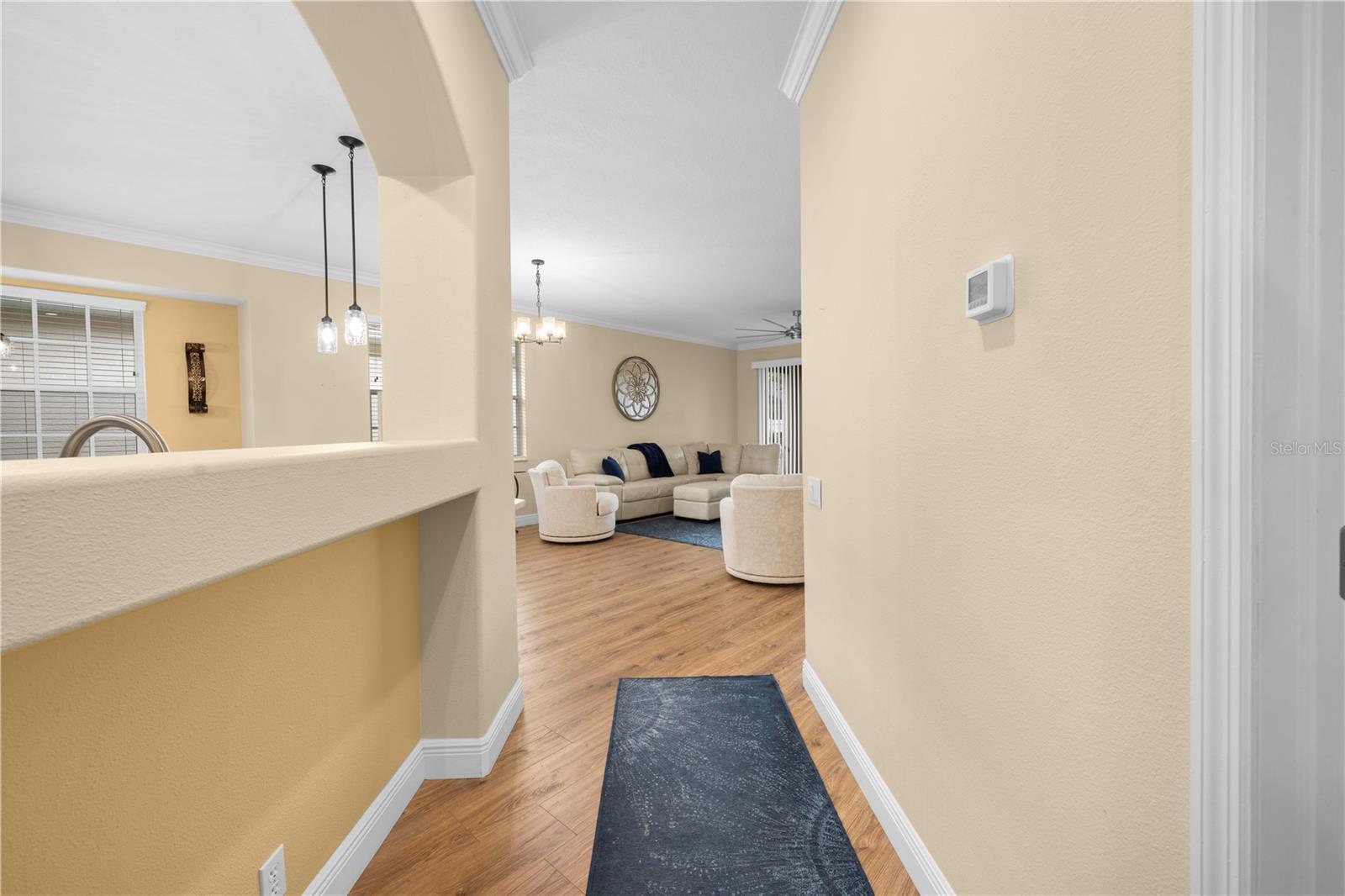 Listing photo id 5 for 15004 Middle Fairway Drive