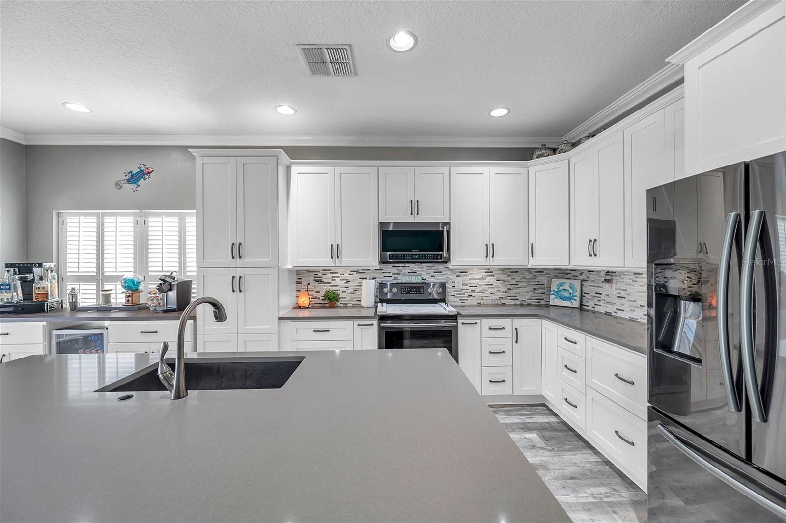 Image 21 of 100 For 9309 Edistro Place