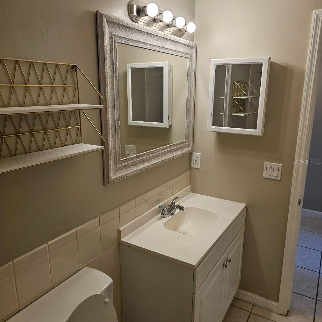 Image 16 of 25 For 2200 Palmetto Avenue E050