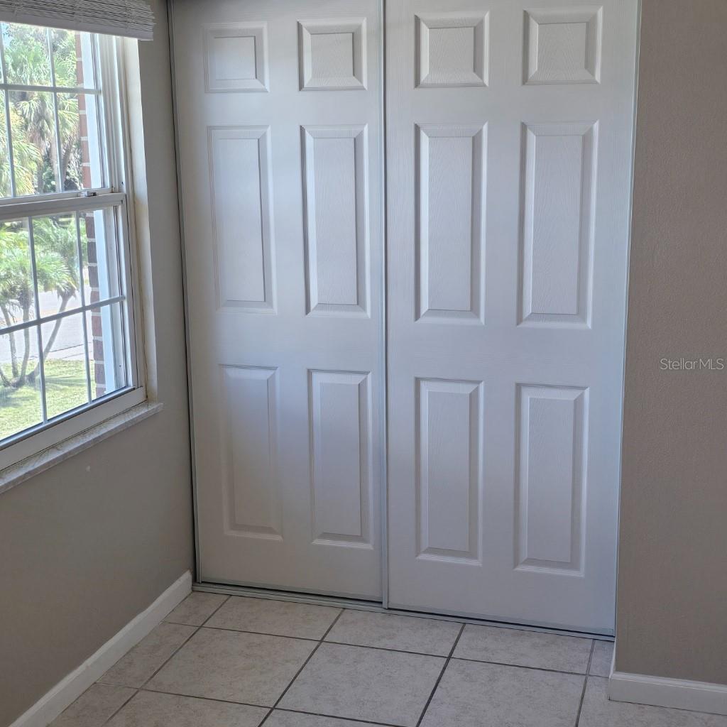 Image 21 of 25 For 2200 Palmetto Avenue E050