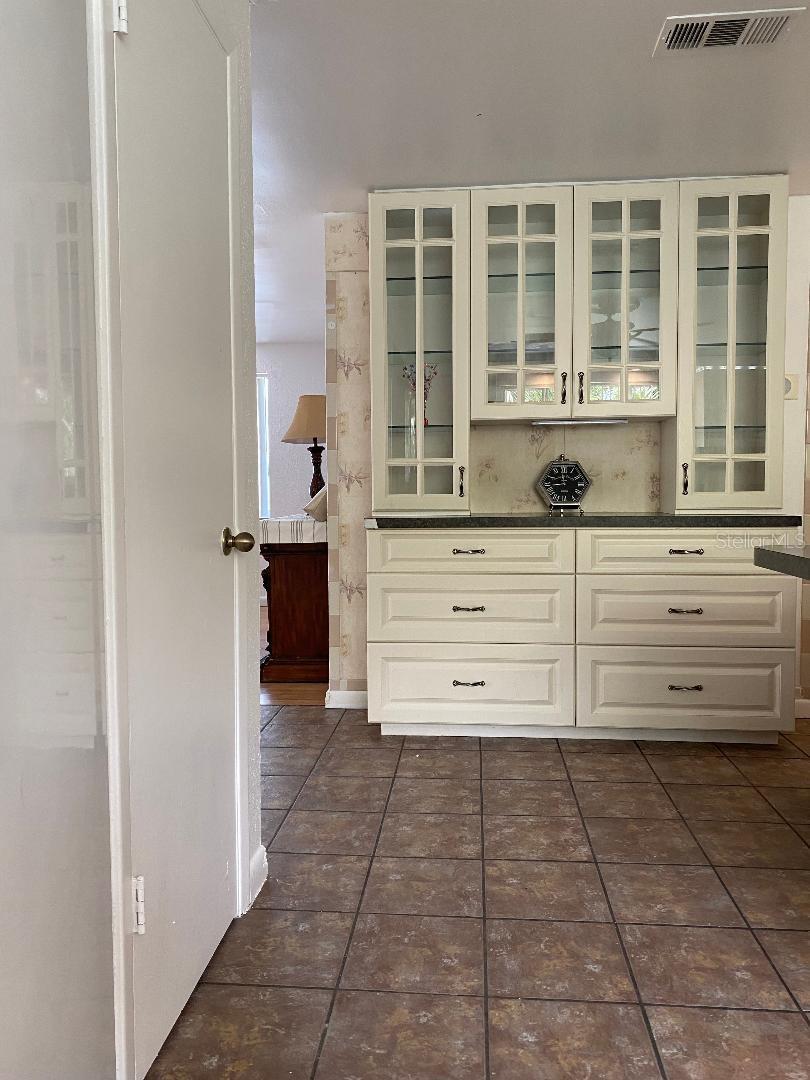 Image 38 of 46 For 3530 Beechwood Terrace N