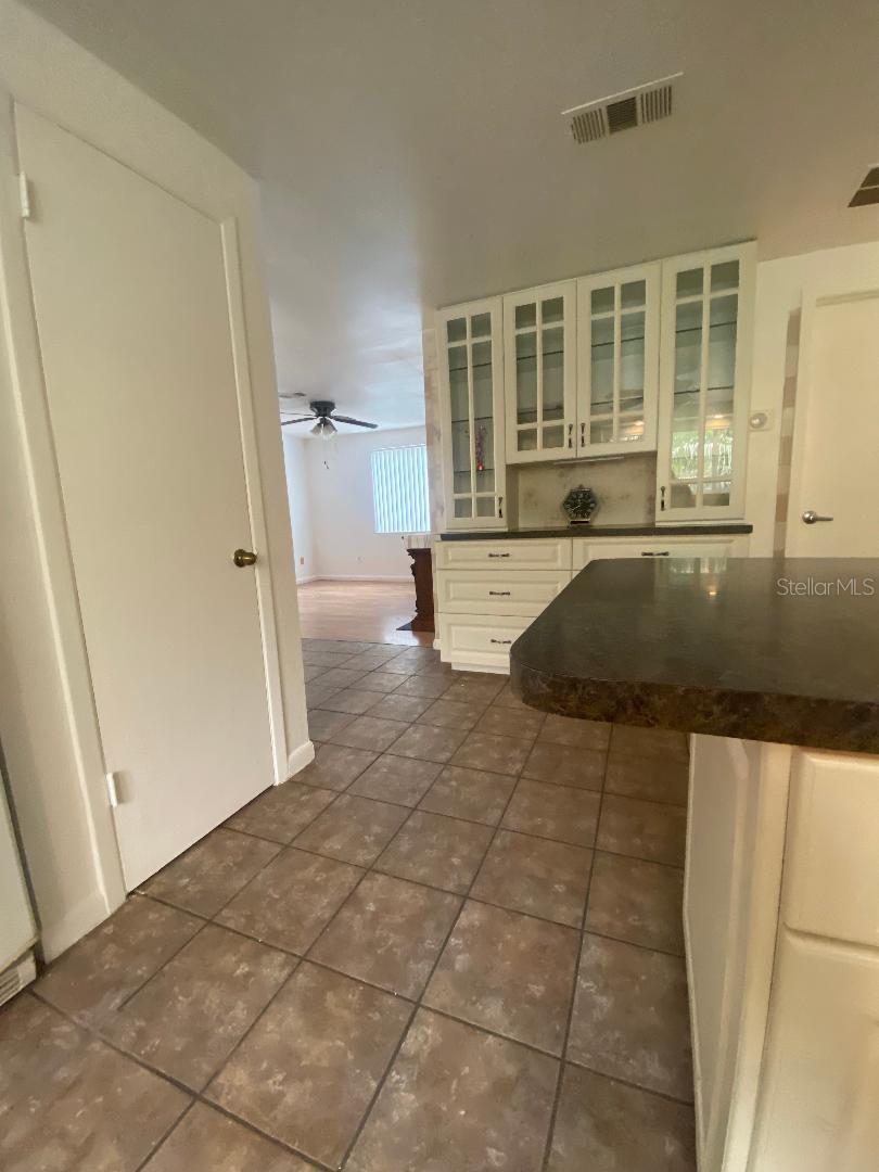 Image 39 of 46 For 3530 Beechwood Terrace N