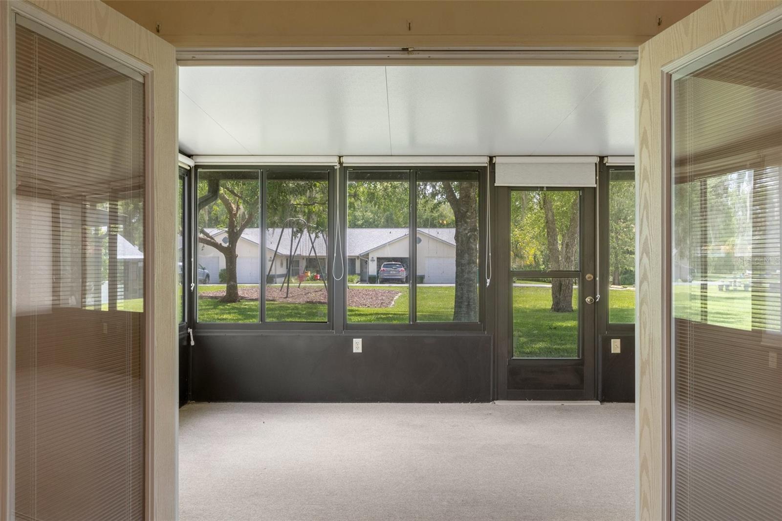 Listing photo id 23 for 582 Whispering Pines Boulevard