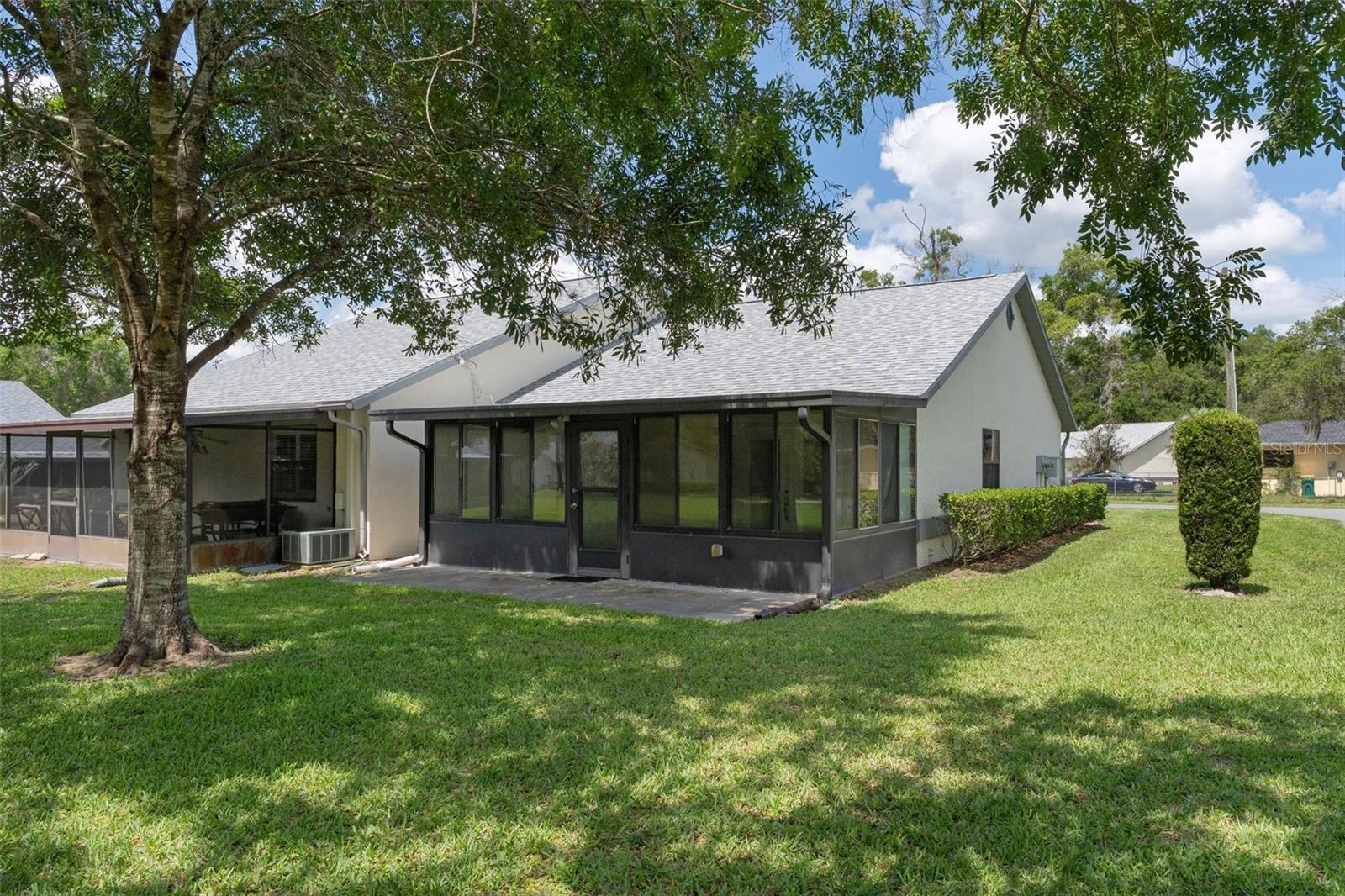 Listing photo id 28 for 582 Whispering Pines Boulevard
