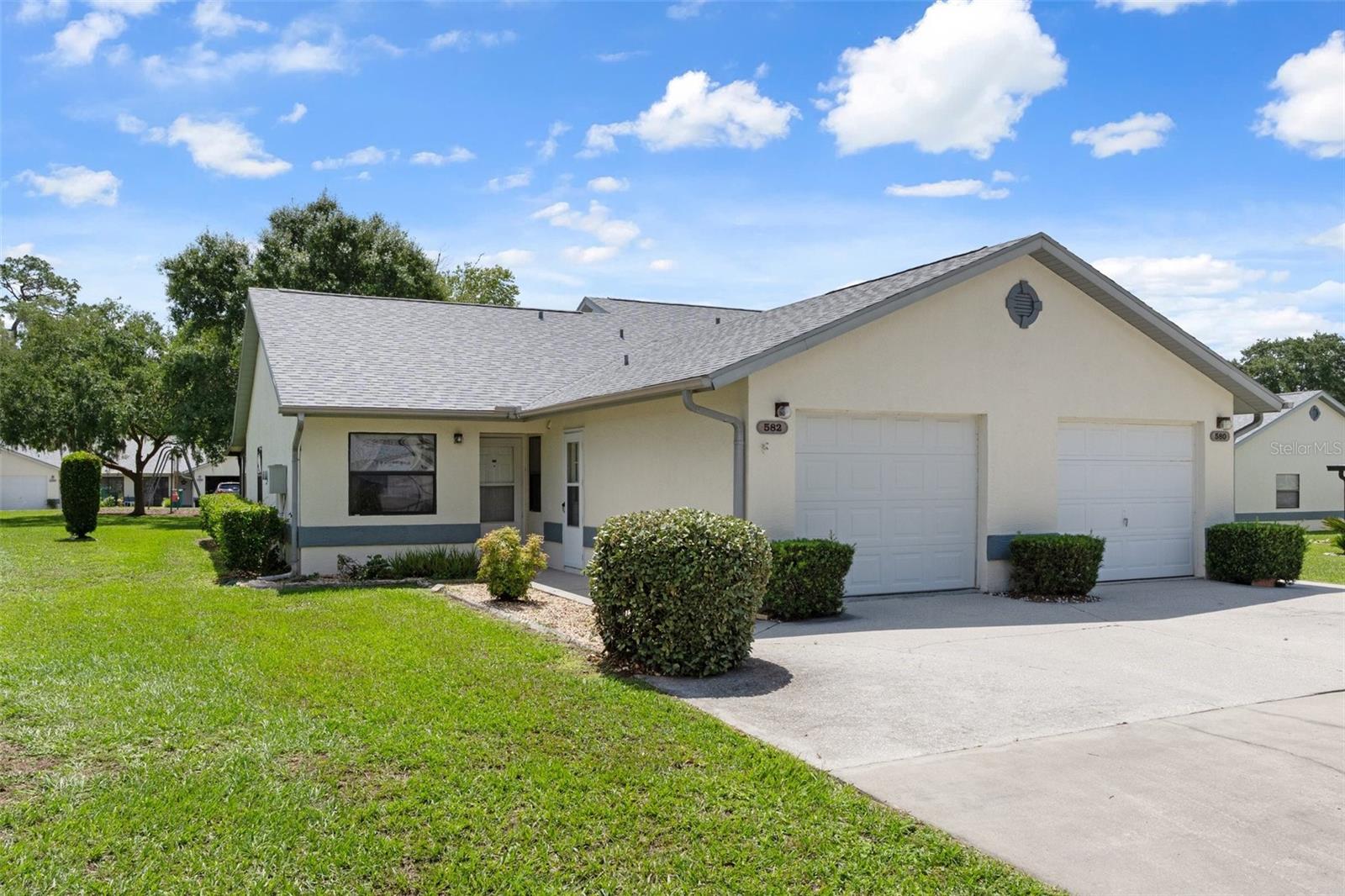 Listing photo id 31 for 582 Whispering Pines Boulevard