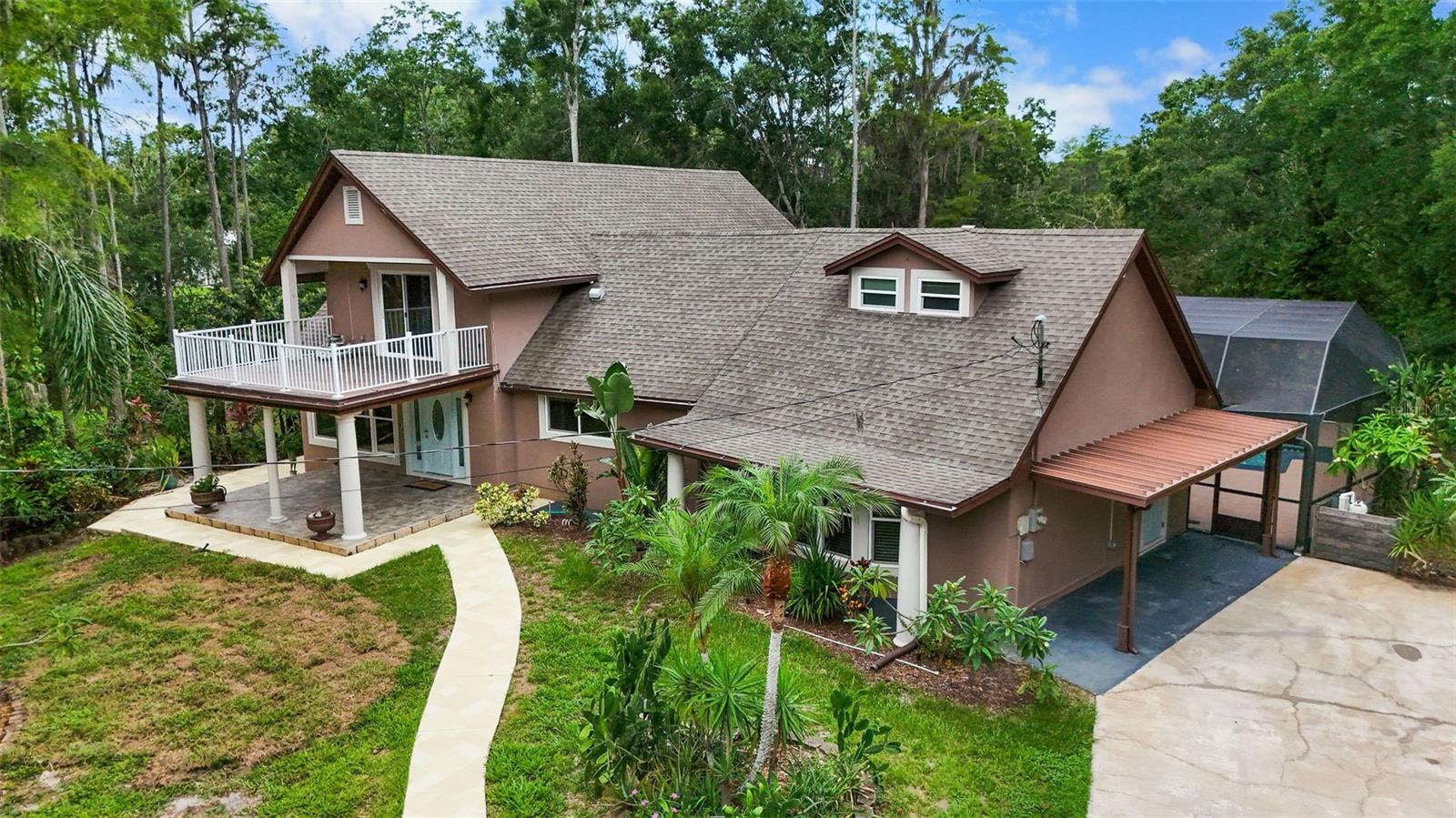 Listing photo id 0 for 2202 Amity Court